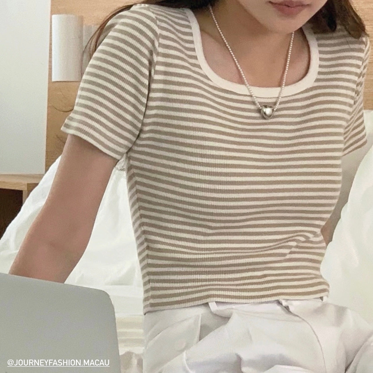 韓國丨方領間紋TEE