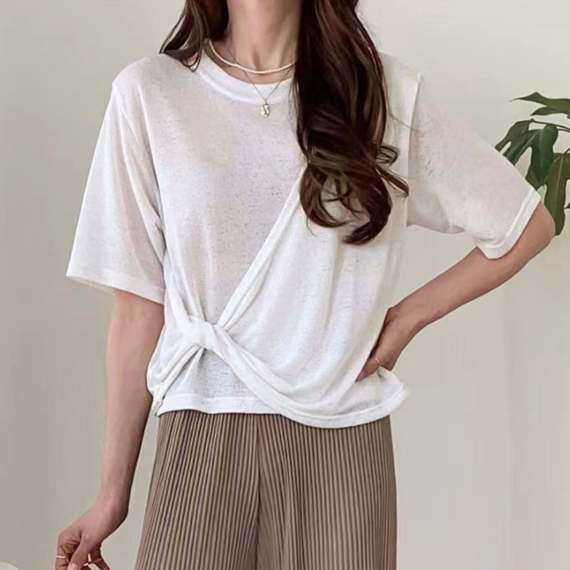 韓國丨薄款側扭結TEE