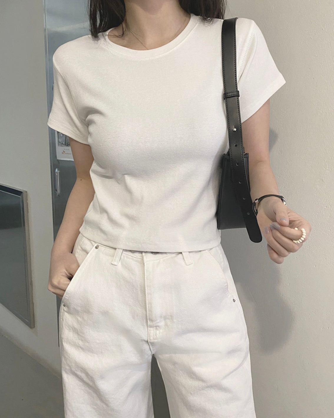 韓國丨SEMI-CROP TEE