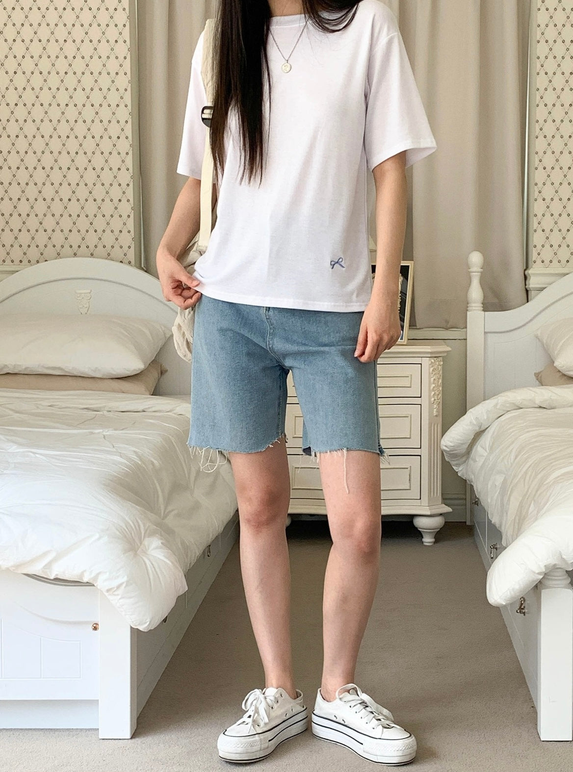 韓國丨蝴蝶結刺繡TEE