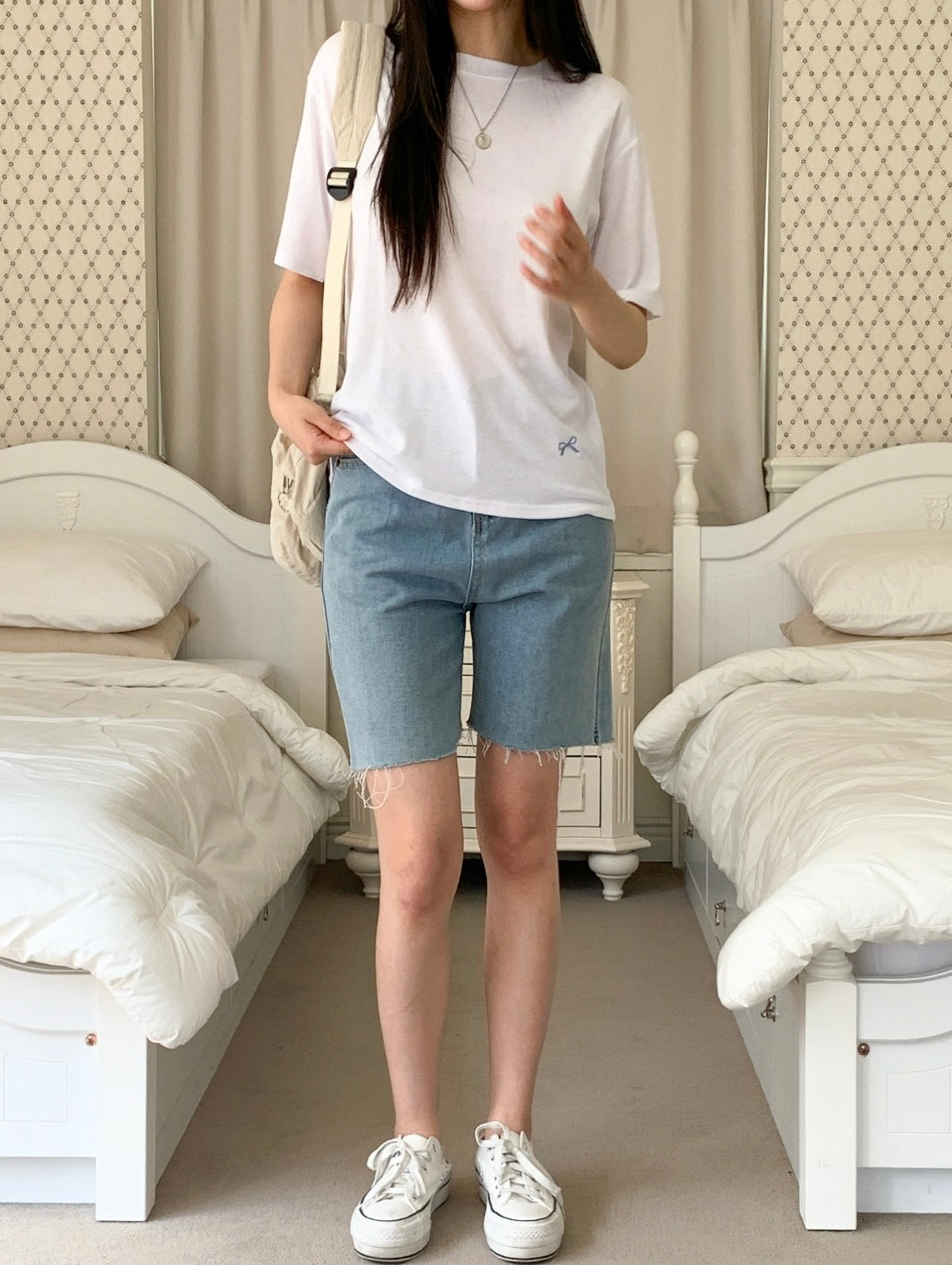 韓國丨蝴蝶結刺繡TEE