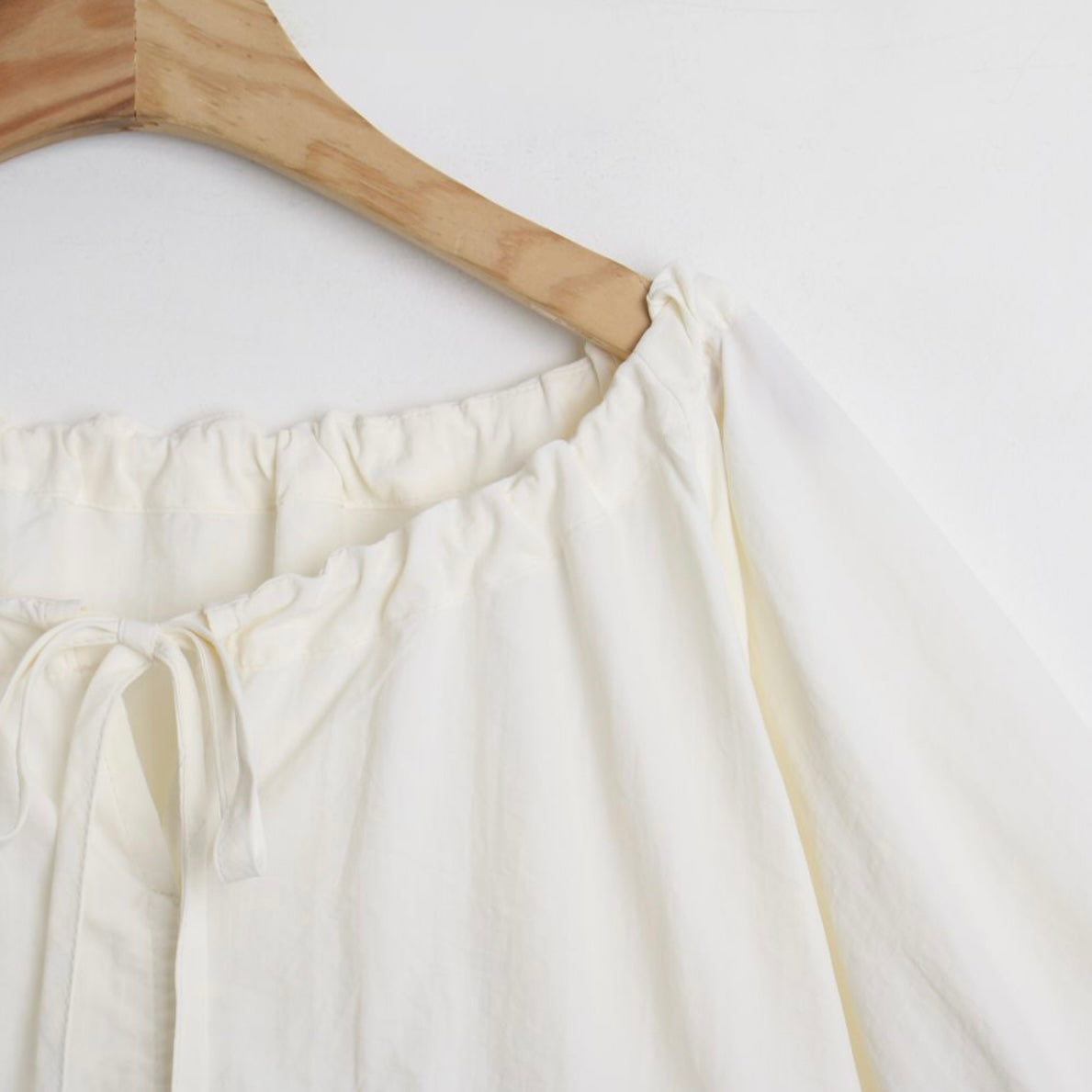 韓國丨PUFF STRING BLOUSE