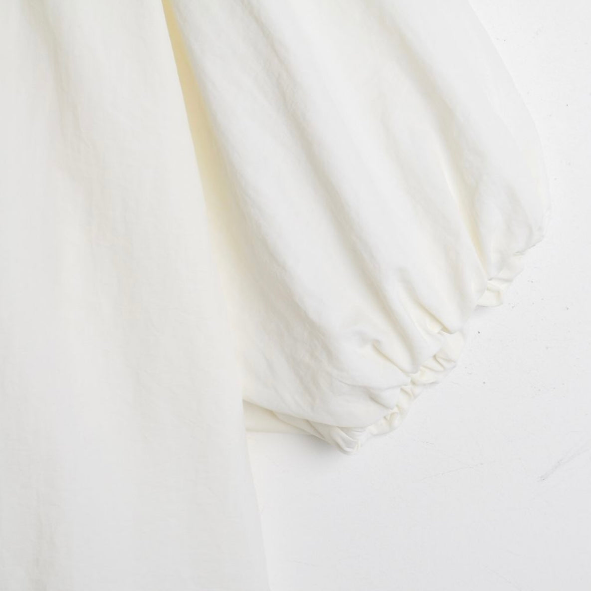 韓國丨PUFF STRING BLOUSE